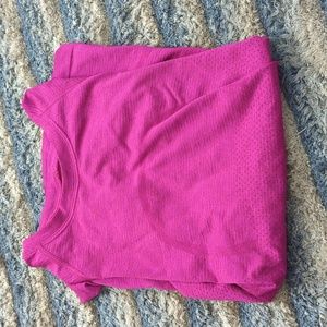 Lululemon swiftly top